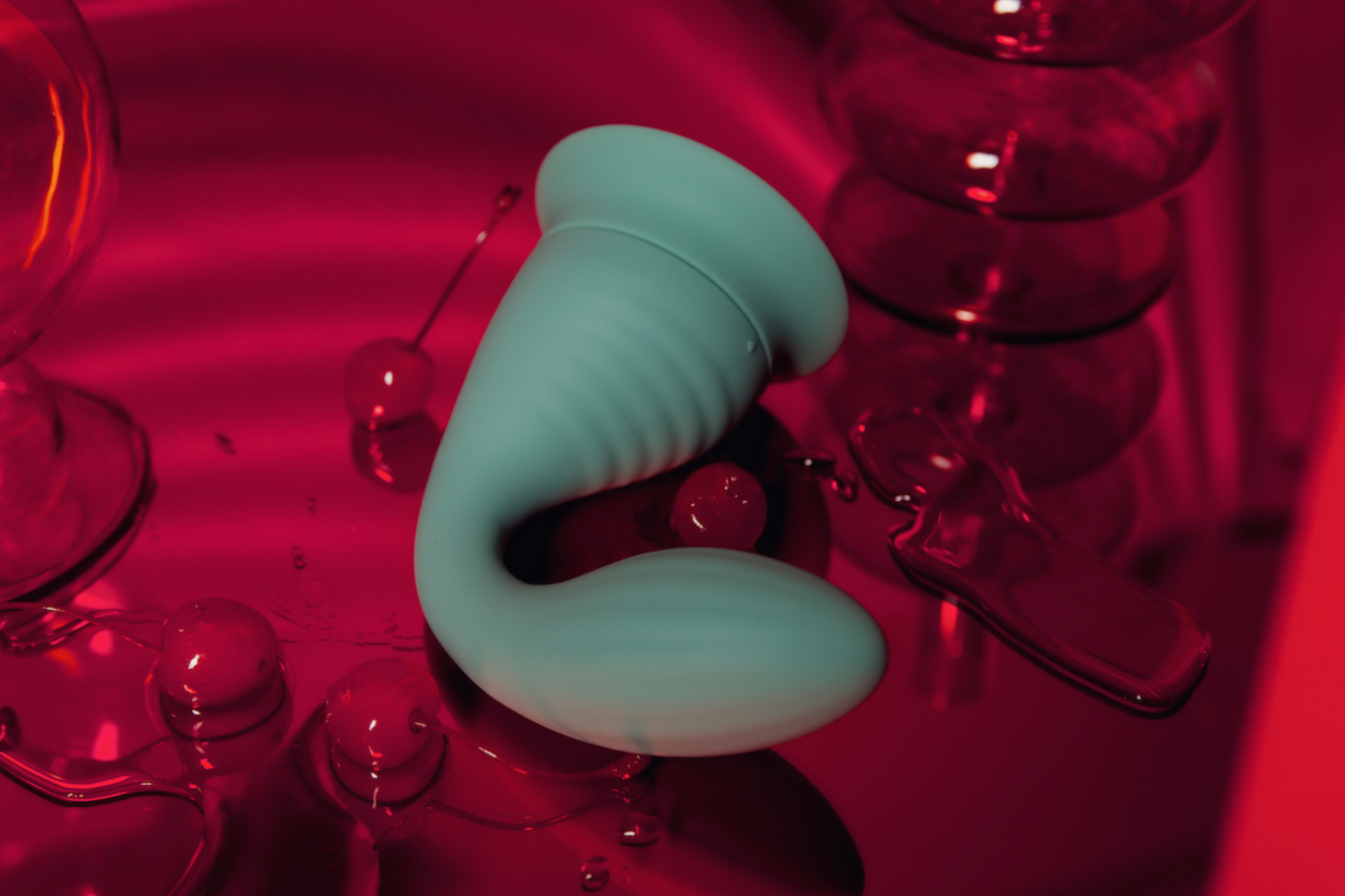 Graphic of the Split and the Banana and Dollop  surrounded by bubbles