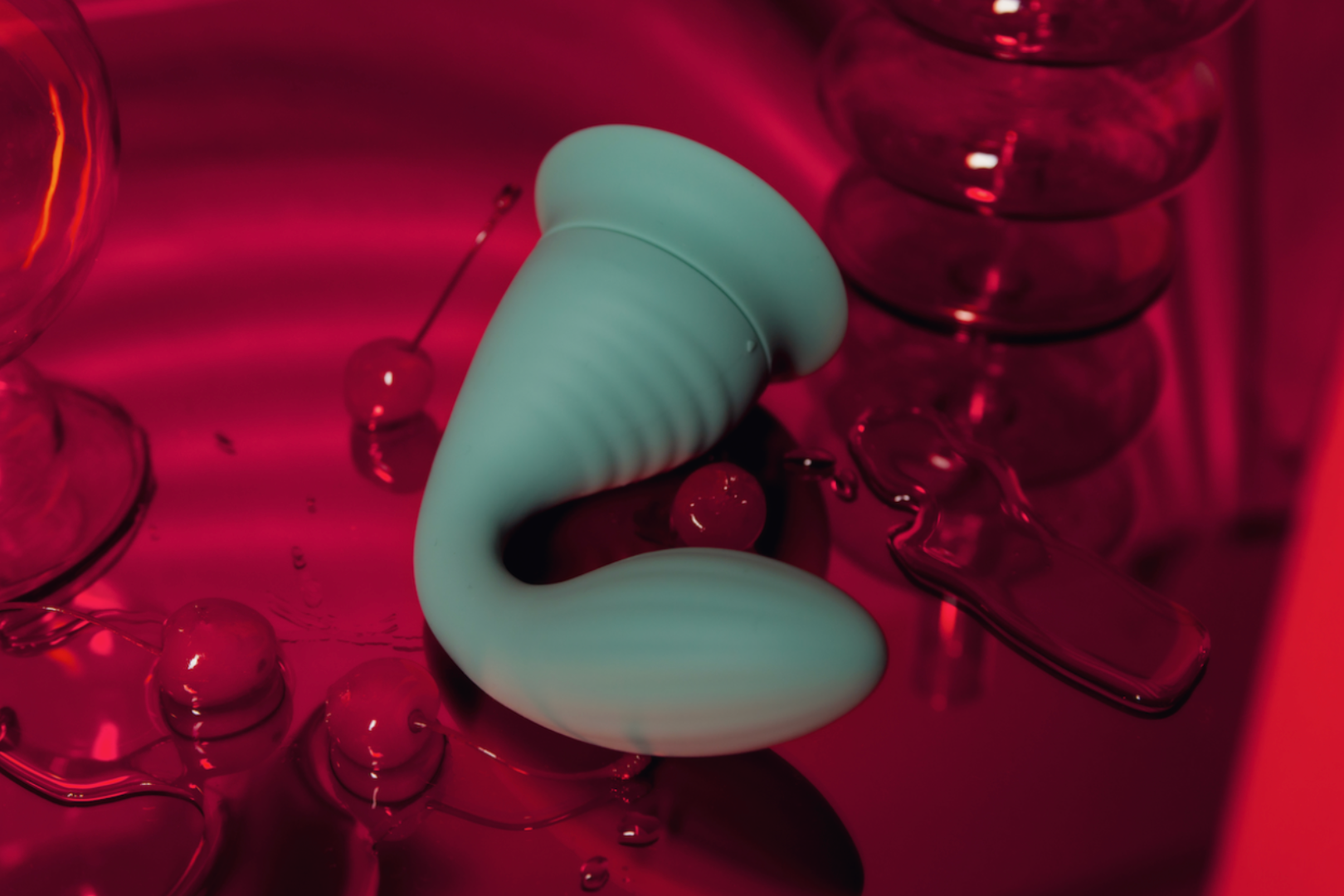 Graphic of the Split and the Banana and Dollop  surrounded by bubbles